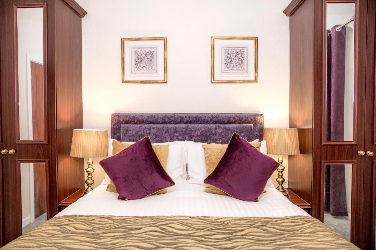 Royal Goat Hotel Бетгелерт Экстерьер фото